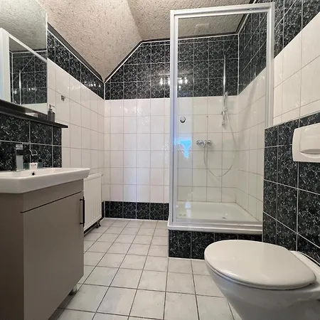 לינה וארוחת בוקר La Melis 3*